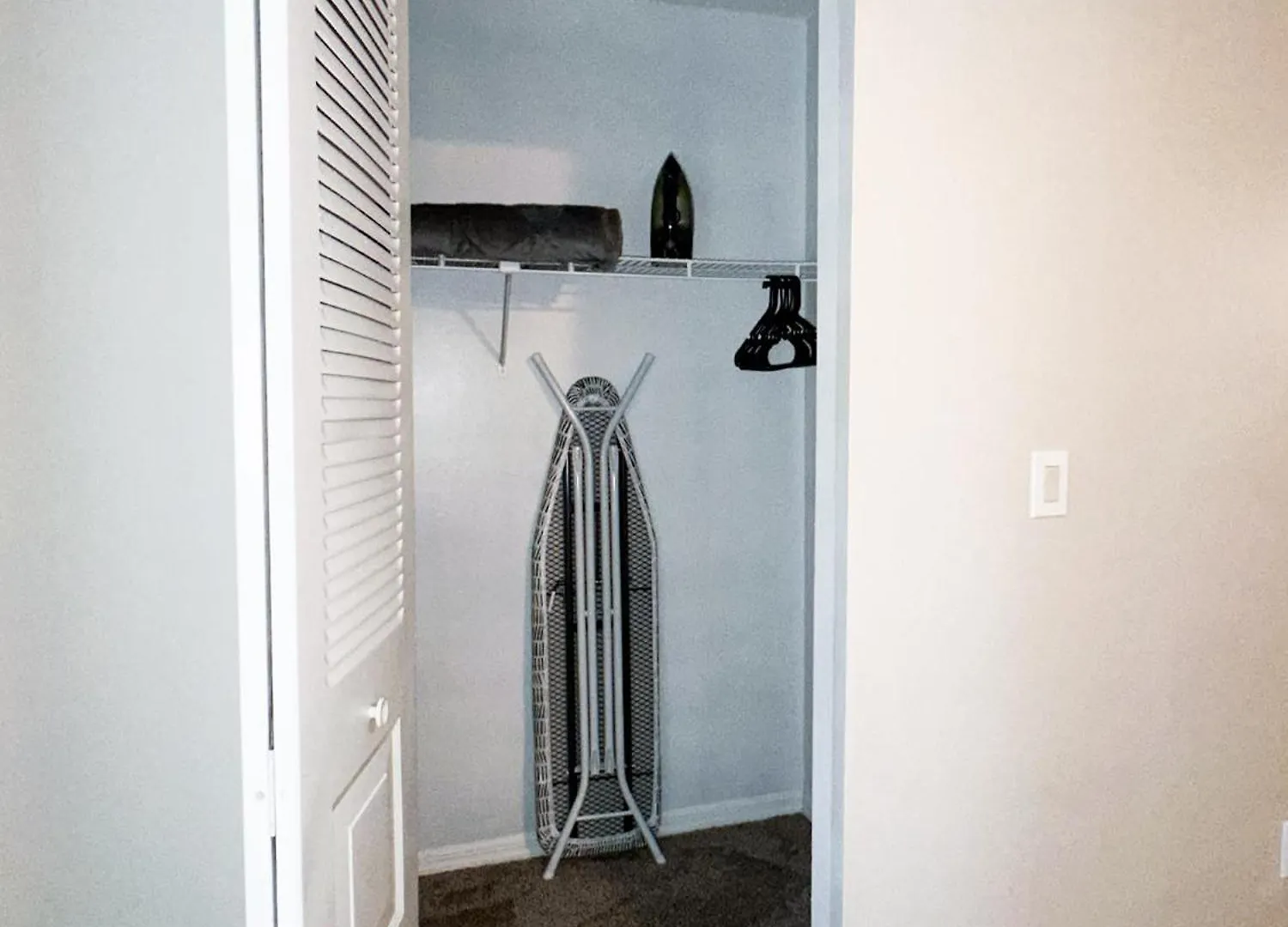Serene Townhouse Near Moffitt, Advent, & Usf Tampa